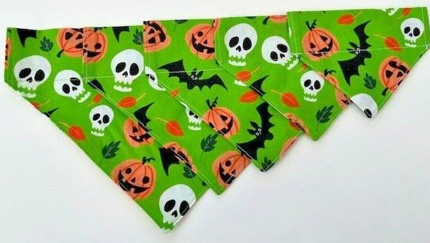 Halloween Dog Collar Accessories Bows & Bandanas Handmade in UK. Multi Sizes